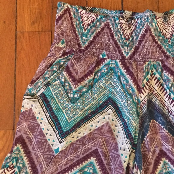 Flowy tribal Aztec print pants xhilaration - Picture 2 of 2